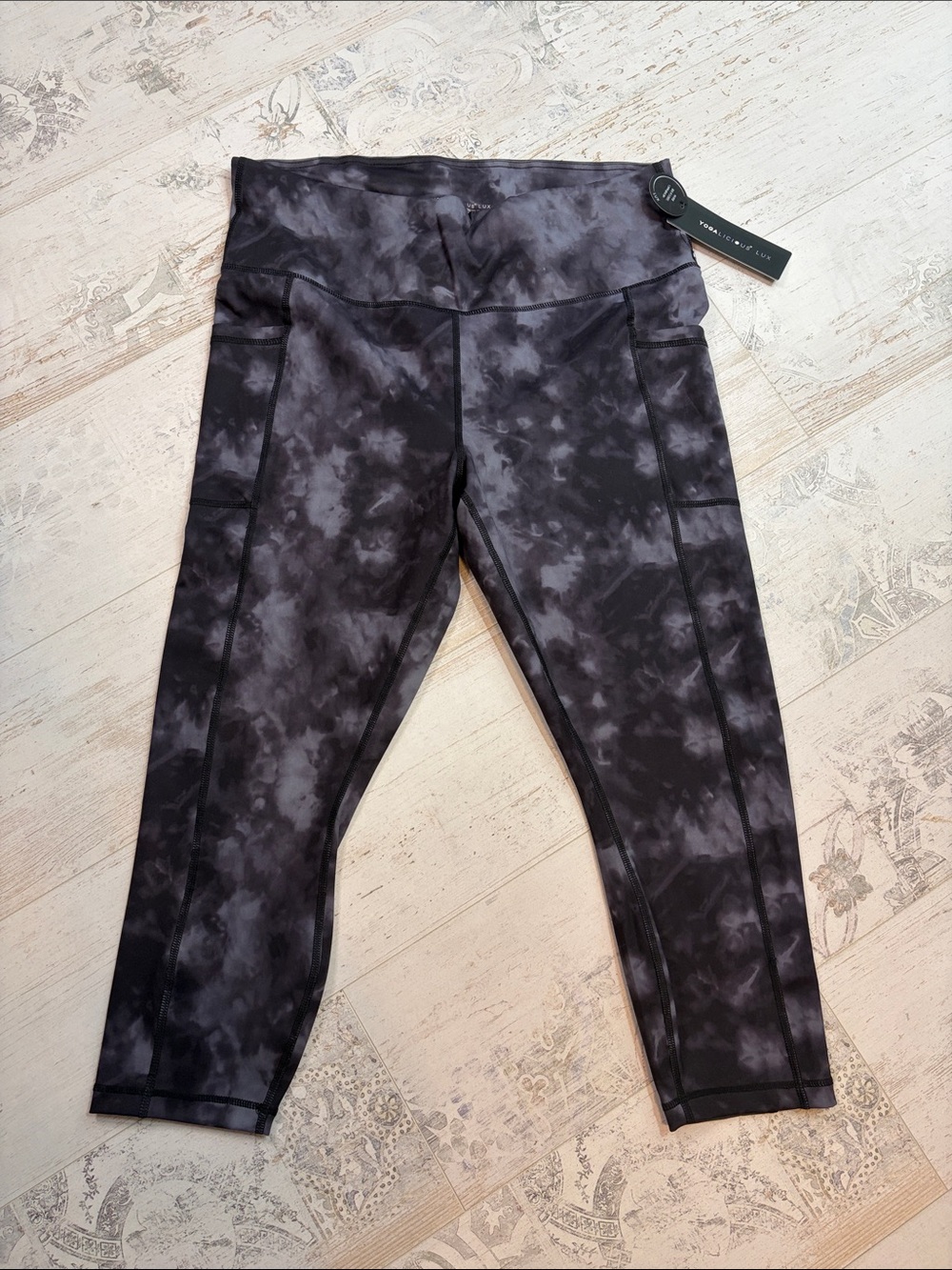 Yogalicious Lux Charcoal Tie Dye Hi Rise Capri Leggings Size 1X